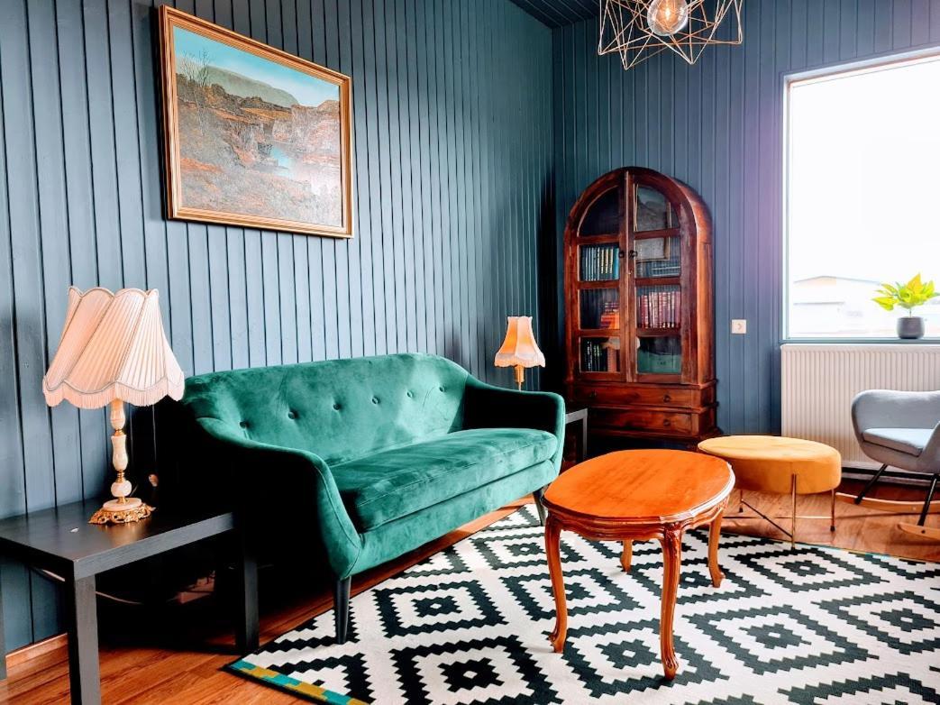 Hlin Guesthouse Varmahlid  Extérieur photo